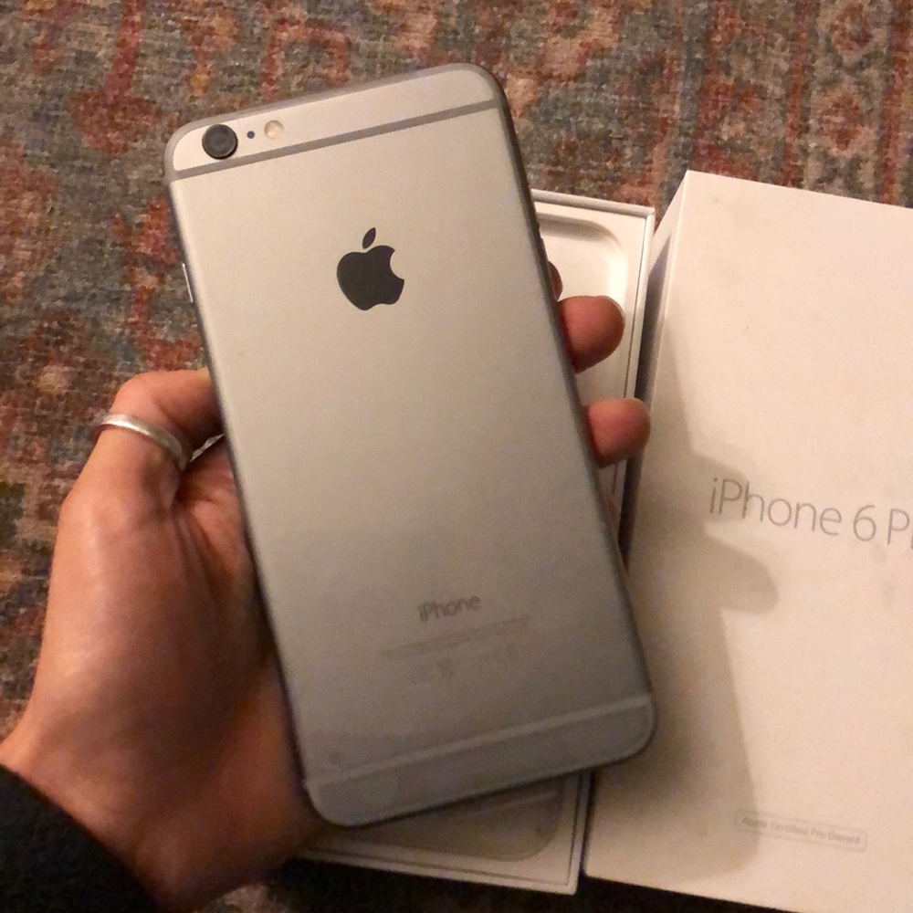 Iphone 6 Plus - image 3